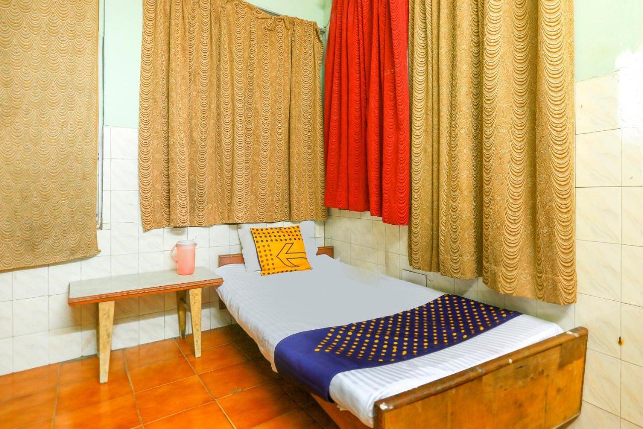 Hotel Spot On 49012 New Adyar